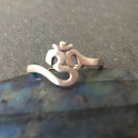 OM symbol sterling silver Adjustable ring - Picture 2 of 9
